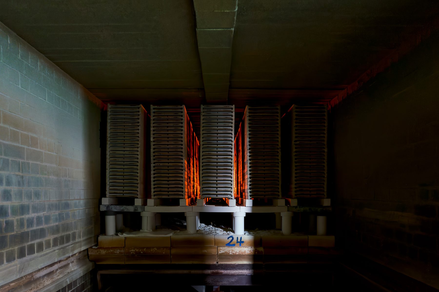 Tunnel kiln, 24 hours